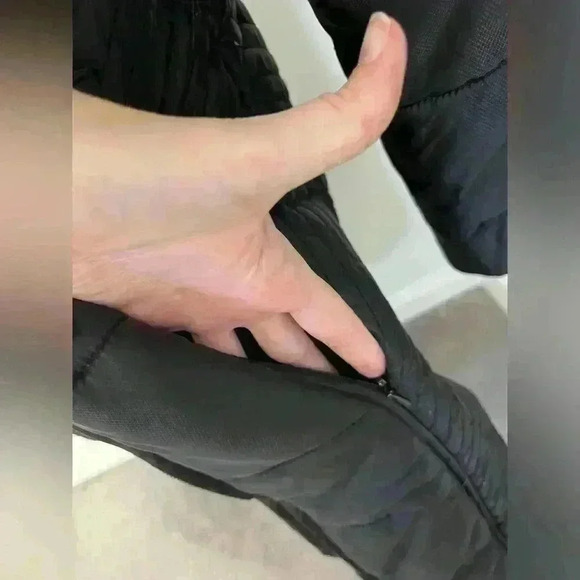 Tommy Hilfiger black puffer bubble jacket trench coat size medium - Picture 6 of 8